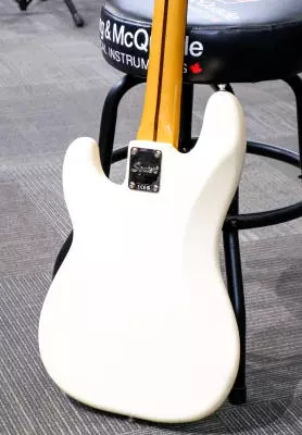 Squier - Classic Vibe '60s Precision Bass, Laurel Fingerboard - Olympic White 2